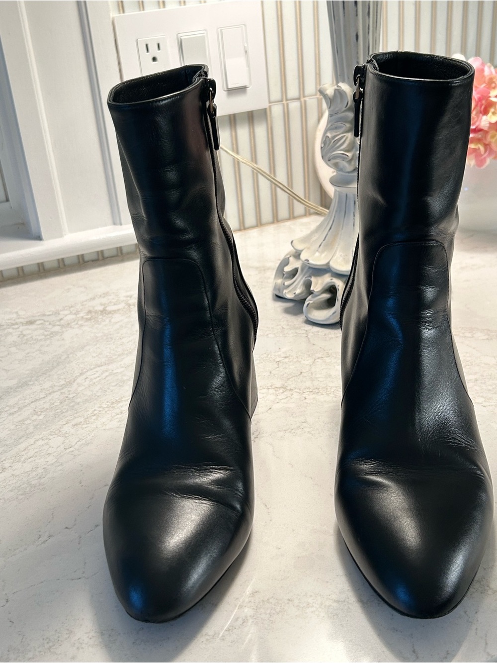 Stuart Weitzman Black Short Boot